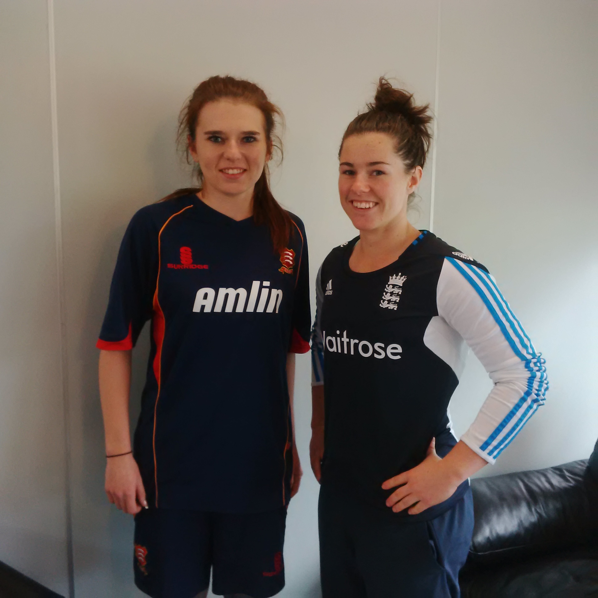 Alice Green with England women's cricketer Tammy Beaumont